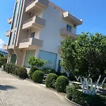 Dini 3* Radhimë