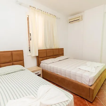 בית הארחה Dini