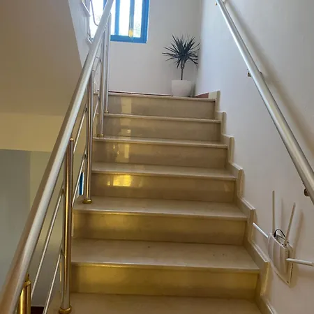 Casa de hóspedes Dini 3*